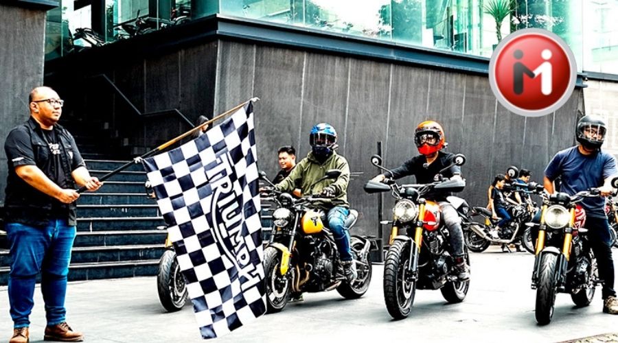 Triumph Serahkan Triumph Speed 400 dan Scrambler Pesananan Pelanggan