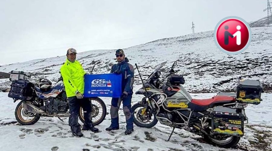 Rial Hamzah dan Adet Vriono berhasil mencatatkan pencapaian penting dengan mencapai Everest Base Camp North Face Tibet