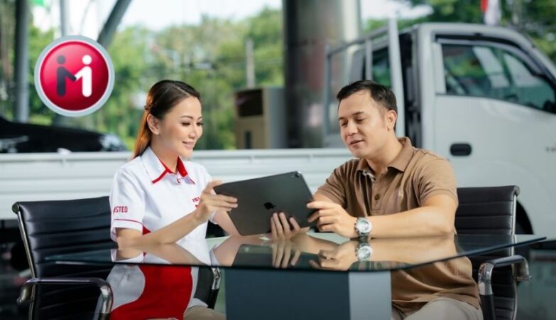 Isuzu memperkenalkan aplikasi MyIsuzuID yang dapat memantau armada para pengusaha