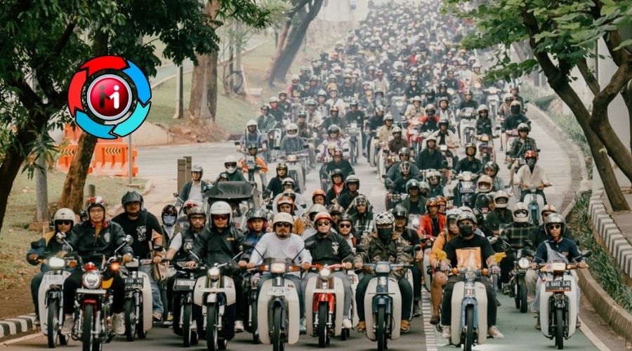 Ribuan Penggemar Motor Bebek Menggerudug Gedung PFN Di Otista Jakarta
