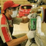 Auto2000 menyarankan pelanggannya menjaga kondisi supaya cat mobil tetap mentereng.